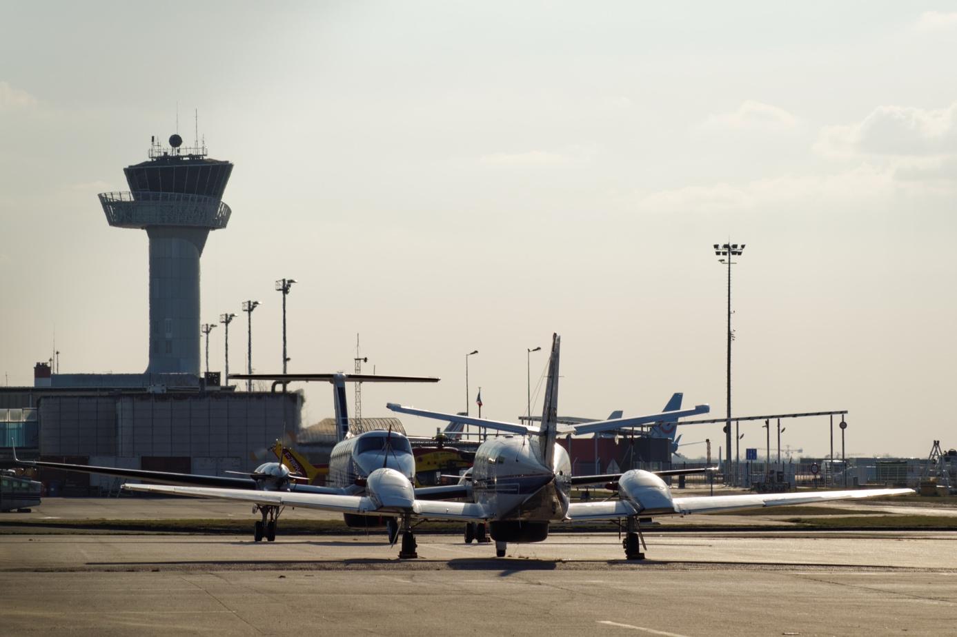 Souveraineté, coût, cybersécurité : pourquoi l’aéroport de Bordeaux a choisi PI Chat plutôt qu’une IA grand public
